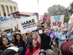 अब अमेरिका में रिटेल फार्मेसी में भी मिलेंगी गर्भपात की गोलियां, जानें क्यों लिया फैसला?