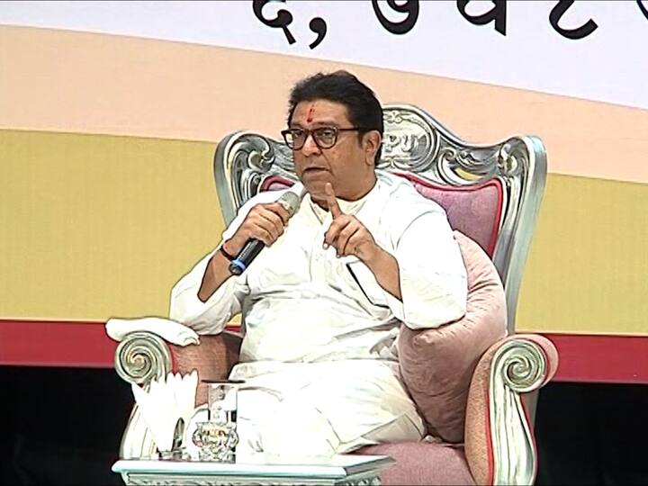 एखाद्या भूमिकेला राजकारणात विरोध करणे चुकीचे नाही. चांगले काम केले तर त्यांचे कौतुक केले पाहिजे असेही राज ठाकरे म्हणाले. सरकारच्या चांगल्या गोष्टीचे अभिनंदन मी केले असल्याचे राज ठाकरे म्हणाले.