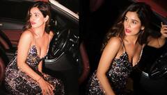 Chetana Pandey: ਹੌਟਨੈੱਸ ਦਾ ਰਿਕਾਰਡ ਤੋੜਨ ਲਈ ਚੇਤਨਾ ਪਾਂਡੇ ਨੇ ਪਹਿਨੀ ਰਿਵੀਲਿੰਗ ਡਰੈੱਸ, ਪ੍ਰਸ਼ੰਸਕਾਂ ਦੇ ਉੱਡ ਗਏ ਹੋਸ਼