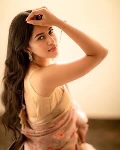 Actress Mirnalini : நடிகை மிருணாளினியின் கியூட் கிளிக்ஸ் !