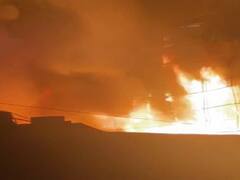 Mumbai Fire: मुंबई के मस्जिद बंदर इलाके की दो मंजिला बिल्डिंग में लगी भीषण आग, अब्दुल रहमान स्ट्रीट में 8 दुकानें जलकर राख