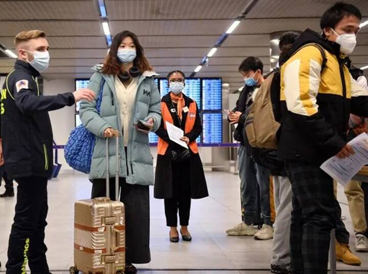 China corona update ends quarantine for foreign travelers amid Covid surge Covid Surge In China: कोरोना संकट के बीच चीन का बड़ा फैसला, विदेशी यात्रियों के लिए आज से क्वारंटीन खत्म