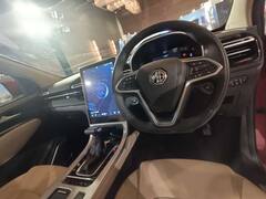 MG Hector: देखिए नई एमजी हेक्टर का फर्स्ट लुक रिव्यू, ढेर सारे फीचर्स और तकनीक से है लैस