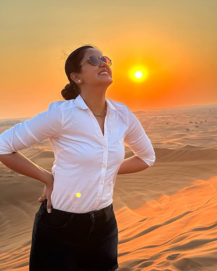 ஜீ தமிழின் யாரடி நீ மோகினி தொடரில் வில்லியாக நடித்தார்