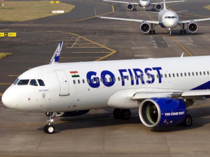 केबिन क्रू की महिला सदस्य के साथ बदसलूकी! Go First की फ्लाइट से उतारे गए दो यात्री