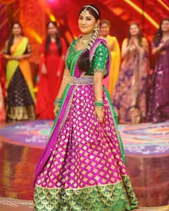 Manjula Paritala Photos: గోపికమ్మలా ముస్తాబైన డాక్టర్ బాబు రియల్ వంటలక్క మంజుల పరిటాల