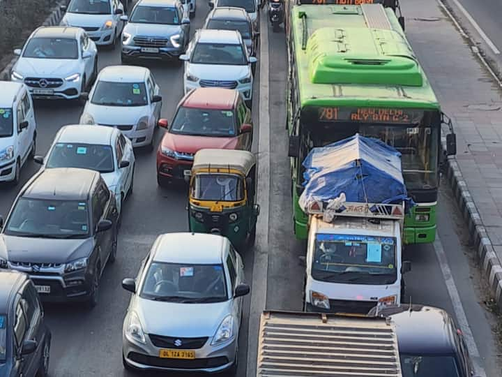 Delhi news dwarka underpass closed for 48 hours know here traffic route for travelling ANN Delhi Traffic News: धौला कुंआ एयरपोर्ट, साउथ दिल्ली, गुरुग्राम जाने वालों के लिए बड़ी खबर, 48 घंटे के लिए ये रास्ता