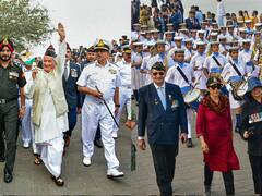 Maharashta Governor Flags Off Tri-Services Veterans Day Parade. See Pics