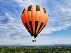 वैलेंटाइन पर गर्लफ्रेंड को सरप्राइज करना है तो इन खास जगह पर कराएं हॉट एयर बैलून राइड