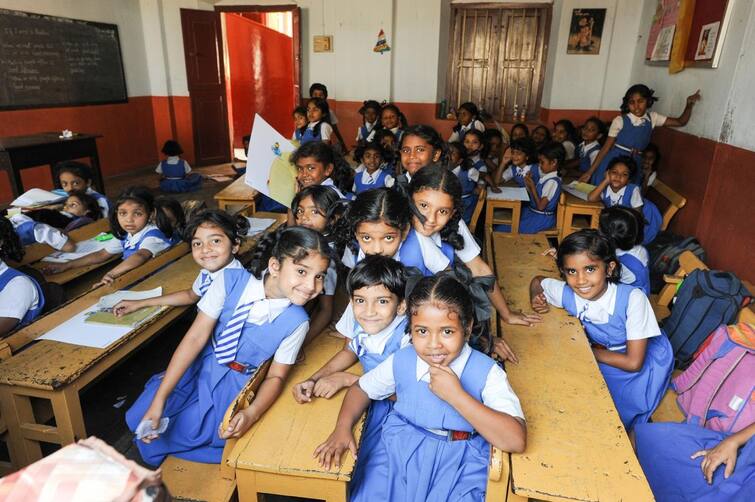 Due to the new education policy, 40,000 children may fail in one year, the school management board has made this demand. New Education, Policy, નવી શિક્ષિણ નિતીના કારણે 40 હજાર બાળકોનું 1 વર્ષ જઇ શકે છે નિષ્ફળ, શાળા સંચાલક મંડળે કરી આ માંગણી