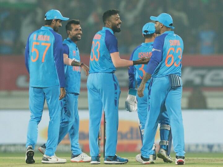 IND vs SL Young Team India Wins T20 Series in Hardik Pandya Captaincy Against Sri Lanka Suryakumar Yadav IND vs SL: पांड्या की कप्तानी में 'यंग टीम इंडिया' ने श्रीलंका को पटका, ये तीन खिलाड़ी रहे जीत के हीरो