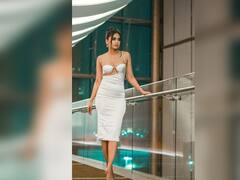 Tejasswi Prakash Photo: वाइट कलर के बॉडीकॉन गाउन में तेजस्वी प्रकाश का स्टनिंग लुक, आप भी कर सकती हैं फॉलो