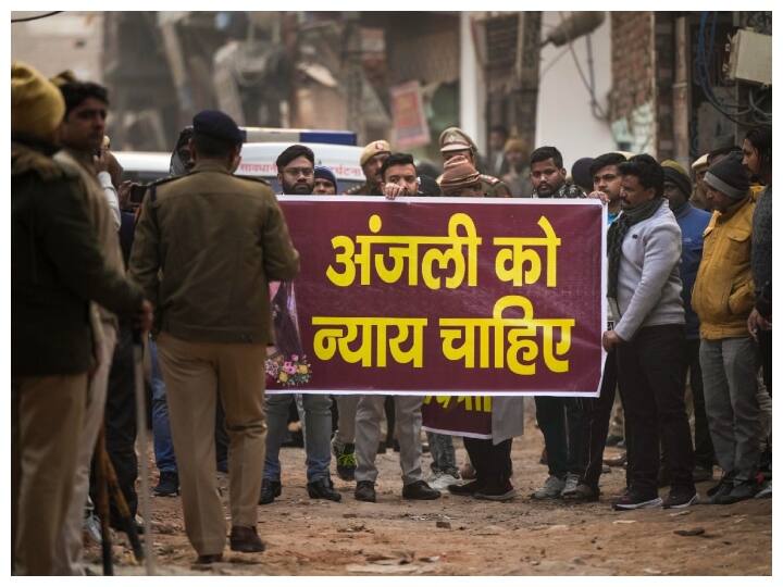 Kanjhawala Case: कंझावला कांड में मृतका के मामा ने तोड़ी चुप्पी, अंजलि की दोस्त निधि पर लगाया ये आरोप Delhi Kanjhawala Case Anjali Uncle Blames Anjali Friend Nidhi for her death police probe questions Kanjhawala Case: कंझावला कांड में मृतका के मामा ने तोड़ी चुप्पी, अंजलि की दोस्त निधि पर लगाया ये आरोप