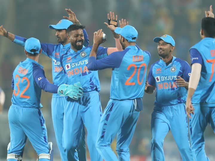 IND vs SL: भारत ने एक टीम के खिलाफ सबसे ज्यादा टी20 मैच जीतने के मामले में पाकिस्तान को छोड़ा पीछे, अपने नाम किया रिकॉर्ड IND vs SL Team India Most wins vs an opponent in T20Is Sri Lanka Rajkot IND vs SL: भारत ने एक टीम के खिलाफ सबसे ज्यादा टी20 मैच जीतने के मामले में पाकिस्तान को छोड़ा पीछे, अपने नाम किया रिकॉर्ड