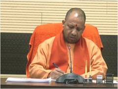 खराब मौसम के कारण उड़ान नहीं भर पाया सीएम योगी का हेलीकॉप्टर, काशी में करेंगे रात्रि विश्राम