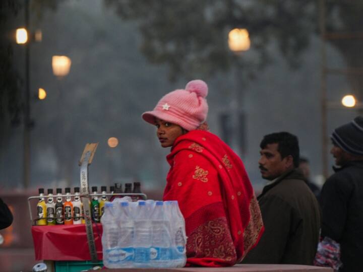 Delhi-NCR Weather Update imd issued orrange for cold wave AND yellow alert for extreme fog life disrupted severe cold Delhi-NCR Weather Update: शीतलहर और कोहरे का कहर, ऑरेंज अलर्ट जारी, कड़ाके की ठंड से जनजीवन अस्तव्यस्त    
