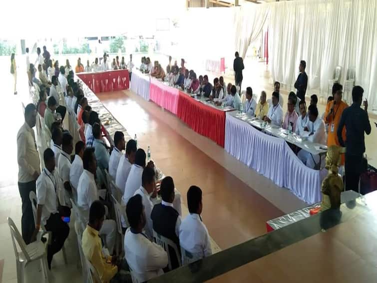 maharashtra News Aurangabad News Disrupt the Governor  Bhagat Singh Koshyari programs in Marathwada  Resolution in Maratha Reservation Round Table Conference राज्यपालांचे मराठवाड्यातील कार्यक्रम उधळून लावा; मराठा आरक्षण गोलमेज परिषदेत ठराव