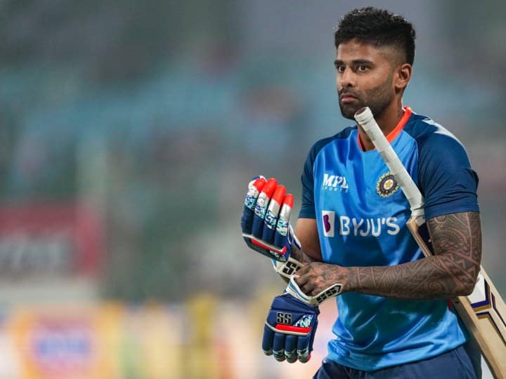 India vs Sri Lanka Suryakumar Yadav was out from mumbai Ranji trophy for poor performance INDvSL: सूर्या ने बुरे वक्त में भी नहीं मानी हार, खराब प्रदर्शन की वजह से कप्तानी छिनने के साथ टीम से हुए थे बाहर