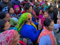 दरकते पहाड़, सिसकते लोग! जोशीमठ के निवासियों ने बताई तबाही की वजह, पलायन करने को हुए मजबूर