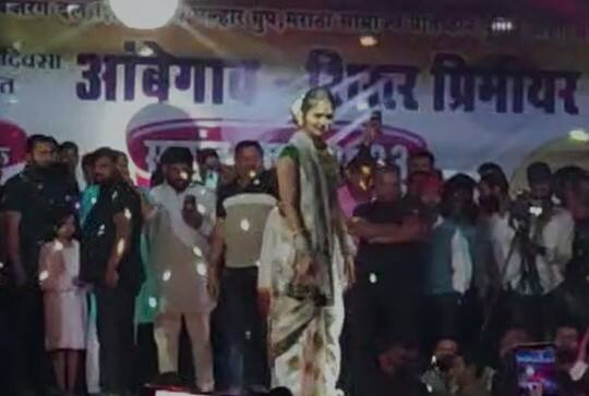 गेल्या काही दिवसांपासून गौतमी पाटील च्या अनेक कार्यक्रमांमध्ये प्रेक्षक गोंधळ घालताना पहायला मिळत आहेत.