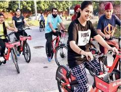 Chandigarh News: ਕਾਰਾਂ ਛੱਡ ਸਾਈਕਲਾਂ 'ਤੇ ਸਵਾਰ ਹੋਣ ਲੱਗੇ ਚੰਡੀਗੜ੍ਹੀਏ! ਪਬਲਿਕ ਸਾਈਕਲ ਸ਼ੇਅਰਿੰਗ ਸਕੀਮ ਬਾਰੇ ਹੈਰਾਨੀਜਨਕ ਅੰਕੜੇ