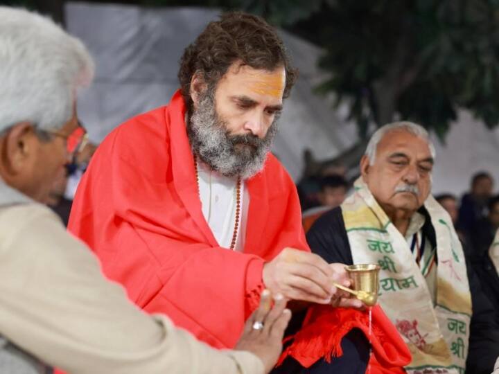 इससे पहले कांग्रेस नेता राहुल गांधी ने कहा कि उनकी ‘भारत जोड़ो यात्रा’ समाज में फैलाई जा रही नफरत और भय के साथ-साथ बेरोजगारी एवं महंगाई के खिलाफ है. गांधी ने यात्रा को लेकर कहा, ‘‘हम इसे ‘तपस्या’ के रूप में देख रहे हैं.’’ उन्होंने सलाह दी कि पैदल मार्च तपस्या और आत्म-चिंतन के लिए है. उन्होंने कहा, ‘‘कांग्रेस 'तपस्या' में विश्वास करती है जबकि भाजपा 'पूजा' का संगठन है.’’