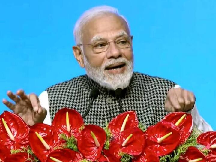 MP News PM Narendra modi in Pravasi Bharatiya Sammelan 2023 Talks About tasty indore dishes mp PM Modi in Indore: PM मोदी ने काव्यात्मक अंदाज में छेड़ी इंदौर के चटखारों की चर्चा, बोले- 'जिसने इन पकवानों को चखा'...