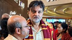 Srijato News: প্রথম পরিচালিত ছবি দেখতে হাজির স্কুলের শিক্ষিকারা, পুরনো বন্ধুরা, উচ্ছ্বসিত শ্রীজাত