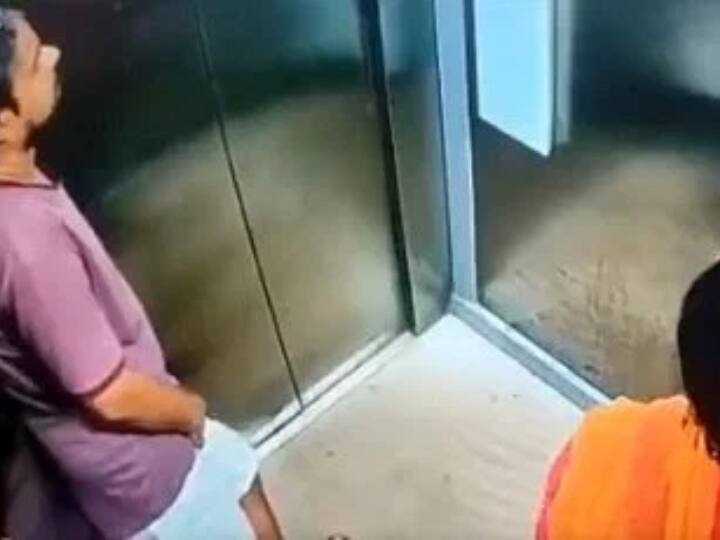 Navi Mumbai Man nabbed for sexually harassing woman after cctv video came case resisted Navi Mumbai: शर्मनाक! नवी मुंबई की सोसाइटी में लिफ्ट में महिला के सामने गंदी हरकत, आरोपी गिरफ्तार