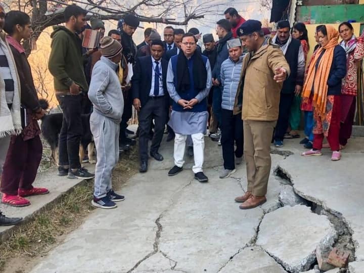 Joshimath Sinking Several towns like Uttarkashi Nainital vulnerable to ground subsidence Say experts Land Sinking: जोशीमठ अकेला नहीं! उत्तरकाशी और नैनीताल में भी धंस रही जमीन, जानें क्या कहते हैं एक्सपर्ट्स