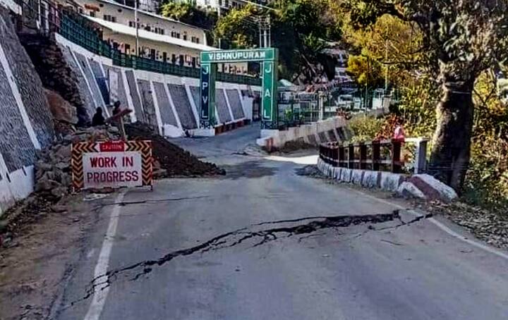 Joshimath Road:জোশীমঠকে বসবাসের অযোগ্য বলে ঘোষণা করল বিজেপি-শাসিত উত্তরাখণ্ড সরকার।