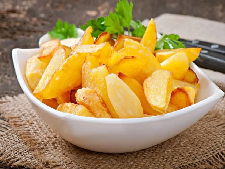 Potato Recipes: वजन घटाने के लिए आलू की इन रेसिपी को आज ही करें ट्राई, आपके लिए भी हो सकता है बढ़िया ऑप्शन Potato recipes that can be a great addition to your weight loss plan Potato Recipes: वजन घटाने के लिए आलू की इन रेसिपी को आज ही करें ट्राई, आपके लिए भी हो सकता है बढ़िया ऑप्शन