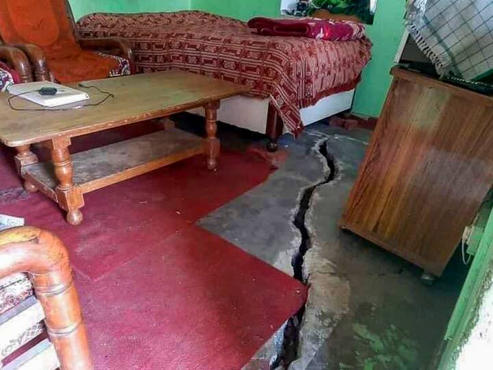 স্থানীয় অঞ্চলের ভূতত্ত্ব বিবেচনা না করেই যেভাবে হোটেল, বাড়িঘরগুলি তৈরি হয়েছে তার ফলেই আগামী দিনে এমনটা হবে বলে অনুমান।