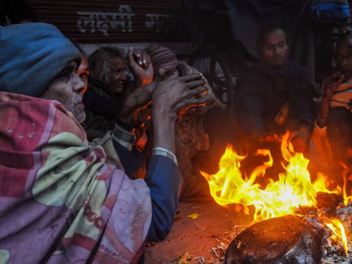 Maharashtra Weather Update: महाराष्ट्र में पड़ रही कड़ाके की ठंड, इस इलाके में येलो अलर्ट जारी, शीतलहर चलने की संभावना Maharashtra Weather Update Vidarbha Severe cold yellow alert issued possibility of cold wave Maharashtra Weather Update: महाराष्ट्र में पड़ रही कड़ाके की ठंड, इस इलाके में येलो अलर्ट जारी, शीतलहर चलने की संभावना