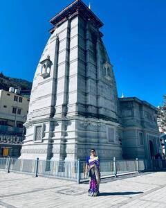 मंदिर और हॉस्पिटल की तस्वीर...क्या अब Urvashi Rautela की मां ने ऋषभ पंत के लिए मांगी दुआ! लिखा- 'डोन्ट वरी बेटा'