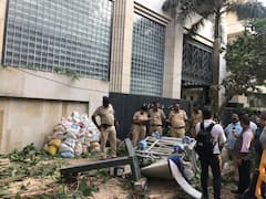 वरळीत लिफ्ट कोसळून दोन जणांचा मृत्यू, एका आठवड्यात मुंबईत दुसरी घटना