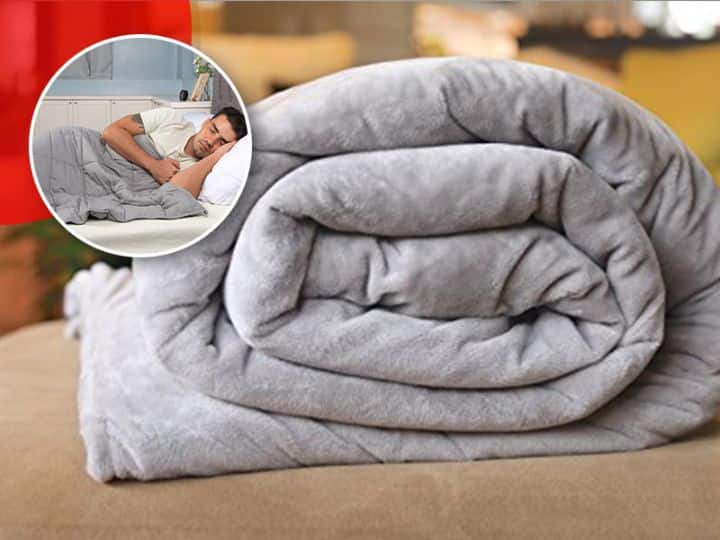 How to warm blanket in extreme cold know the right way to cover the blanket while sleeping ज्यादा सर्दी में कैसे गर्म करें रजाई, जानिए सोते वक्त कंबल ओढ़ने का सही तरीका