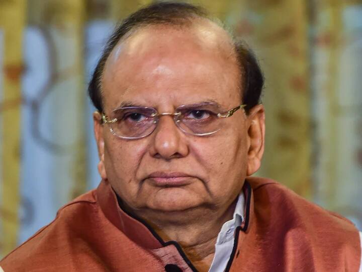 AAP का वीके सक्सेना पर गंभीर आरोप, कहा - एमसीडी आफिस का सियासी इस्तेमाल कर रहे एलजी AAP serious allegation on VK Saxena said LG using office for politics taking illegal decisions AAP का वीके सक्सेना पर गंभीर आरोप, कहा - एमसीडी आफिस का सियासी इस्तेमाल कर रहे एलजी