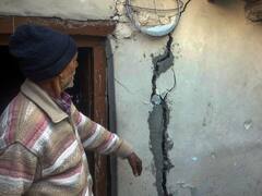 मेहनत से बनाए घरों से ही हो रहे बेघर! दरारों का दर्द बयां कर छलके जोशीमठ में रह रहे लोगों के आंसू