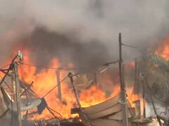 Gurugram Fire: गुरुग्राम में आग लगने से लगातार फट रहे सिलेंडर, 200 झुग्गियां जलकर खाक, देखें तस्वीरें