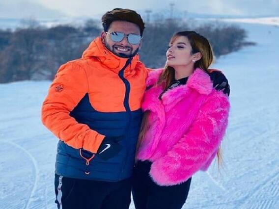 Rishabh Pant Girlfriend: ऋषभ पंत के एक्सीडेंट के बाद से उनकी गर्लफ्रेंड ईशा नेगी कहां हैं, क्या दोनों के रिश्तों में आ गई है दरार? Rishabh Pant Girlfriend: ऋषभ पंत के एक्सीडेंट के बाद से उनकी गर्लफ्रेंड ईशा नेगी कहां हैं, क्या दोनों के रिश्तों में आ गई है दरार?