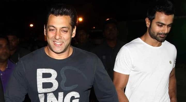 Ashmit Patel: Ashmit Patel appeared in Bigg Boss season 4 and this is the time when his career graph was redefined when he grabbed a role alongside Salman Khan in ‘Jai Ho’ post the show. This has indeed made him grab some other projects as well.
