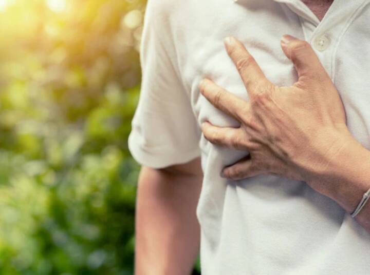 maharashtra News Aurangabad teacher suffered a heart attack while teaching students in the classroom Aurangabad: औरंगाबादमध्ये वर्गात शिकवताना शिक्षकाला हृदयविकाराचा धक्का; डॉक्टरांनी तपासून केले मृत घोषित