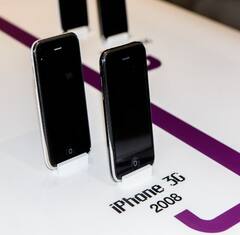 15 ਸਾਲ ਦਾ ਹੋਇਆ iPhone, ਸਿਰਫ 20,000 ਤੋਂ 2 ਲੱਖ ਰੁਪਏ ਤੱਕ ਪਹੁੰਚੀ ਕੀਮਤ? ਬਣ ਗਿਆ ਸਟੇਟਸ ਸਿੰਬਲ