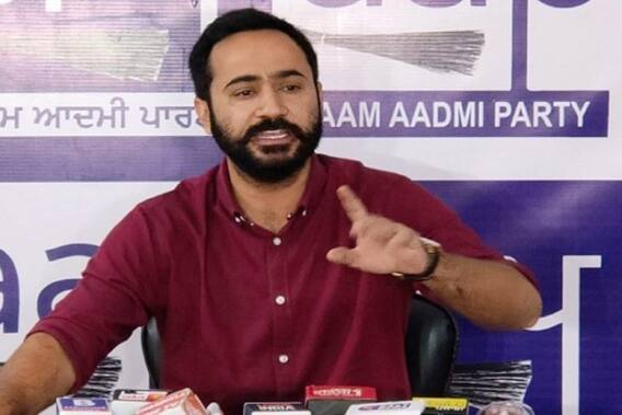 Chandigarh: ਨਵੀਂ ਖੇਡ ਨੀਤੀ ਵਿੱਚ ਪੈਰਾ ਖਿਡਾਰੀਆਂ ਨੂੰ ਦਿੱਤੀ ਜਾਵੇਗੀ ਵਿਸ਼ੇਸ਼ ਤਵੱਜੋਂ- ਮੀਤ ਹੇਅਰ Chandigarh: ਨਵੀਂ ਖੇਡ ਨੀਤੀ ਵਿੱਚ ਪੈਰਾ ਖਿਡਾਰੀਆਂ ਨੂੰ ਦਿੱਤੀ ਜਾਵੇਗੀ ਵਿਸ਼ੇਸ਼ ਤਵੱਜੋਂ- ਮੀਤ ਹੇਅਰ