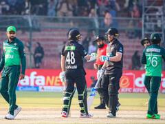 कराची वनडे में पाकिस्तान के सामने 256 रनों का लक्ष्य, नसीम शाह ने 5 विकेट लेकर पलटा मैच