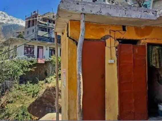 જોશીમઠના પતન પાછળનું બીજું સૌથી મોટું કારણ એ છે કે આ શહેર વાસ્તવમાં નક્કર જમીન પર વસેલું નથી.