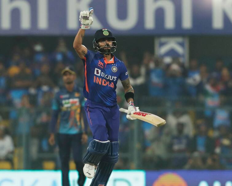 IND vs SL 1st ODI Virat Kohli Hit Century in 80 Balls 45th ODI Century for Kohli India vs Sri Lanka 1st ODI Virat Kohli Century: વિરાટ કોહલીએ ફટકારી કરિયરની 45મી સદી, સચિનના આ રેકોર્ડની કરી બરાબરી