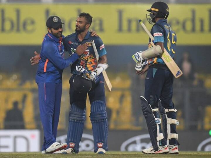 Rohit Sharma reaction after Team India victory in Guwahati ODI against Sri Lanka IND vs SL 1st ODI IND vs SL: गुवाहाटी में मिली जीत से खुश नहीं हैं कप्तान रोहित शर्मा, मैच के बाद बताया कहां करना होगा सुधार