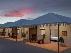 Varanasi Tent City: फ्लोटिंग बाथ कुंड, योग सेंटर, जिम, स्पा, लग्जरी होटल से कम नहीं है टेंट सिटी, देखिए तस्वीरें